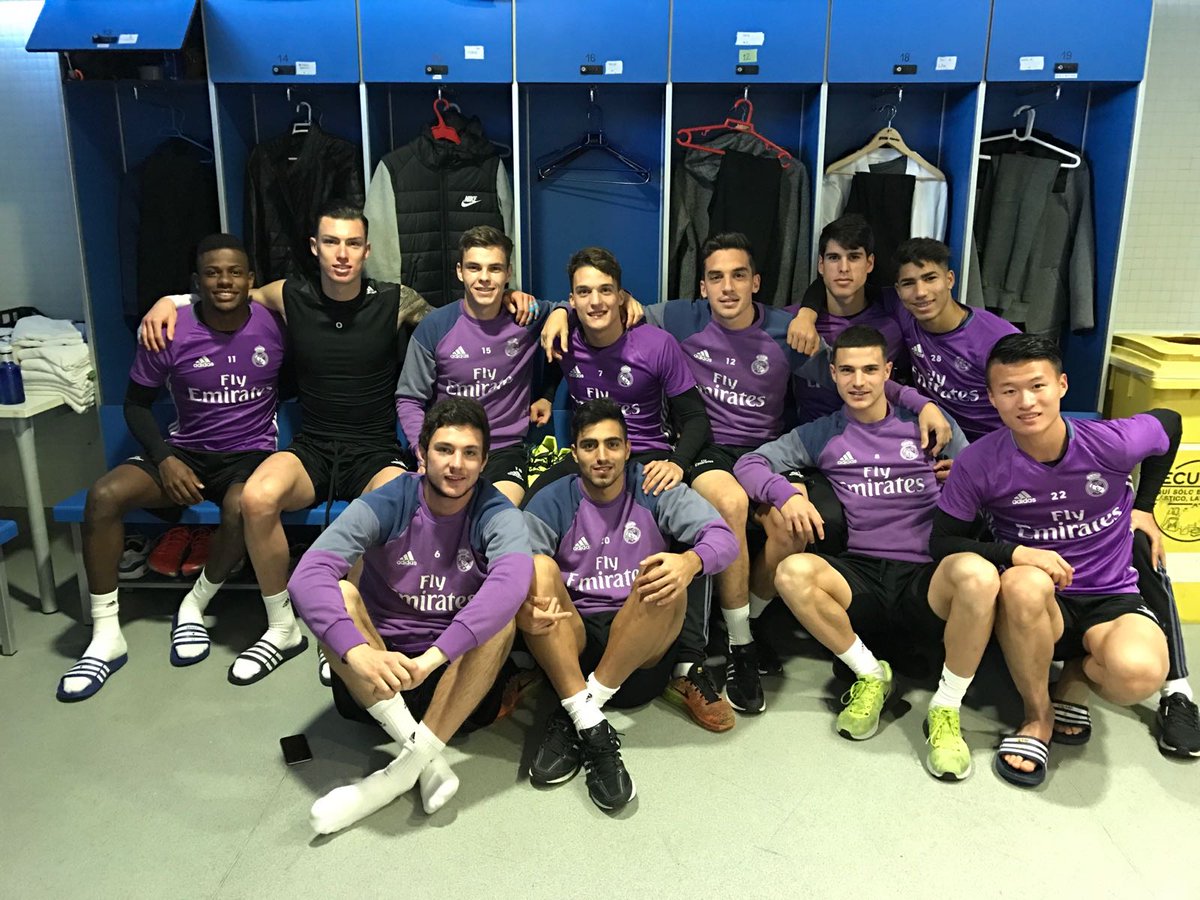 vergos96's tweet photo. Último entrenamiento del año💪💪💪/ τελευταία προπόνηση της χρονιάς💪💪💪 https://t.co/FHCtPTBoIT