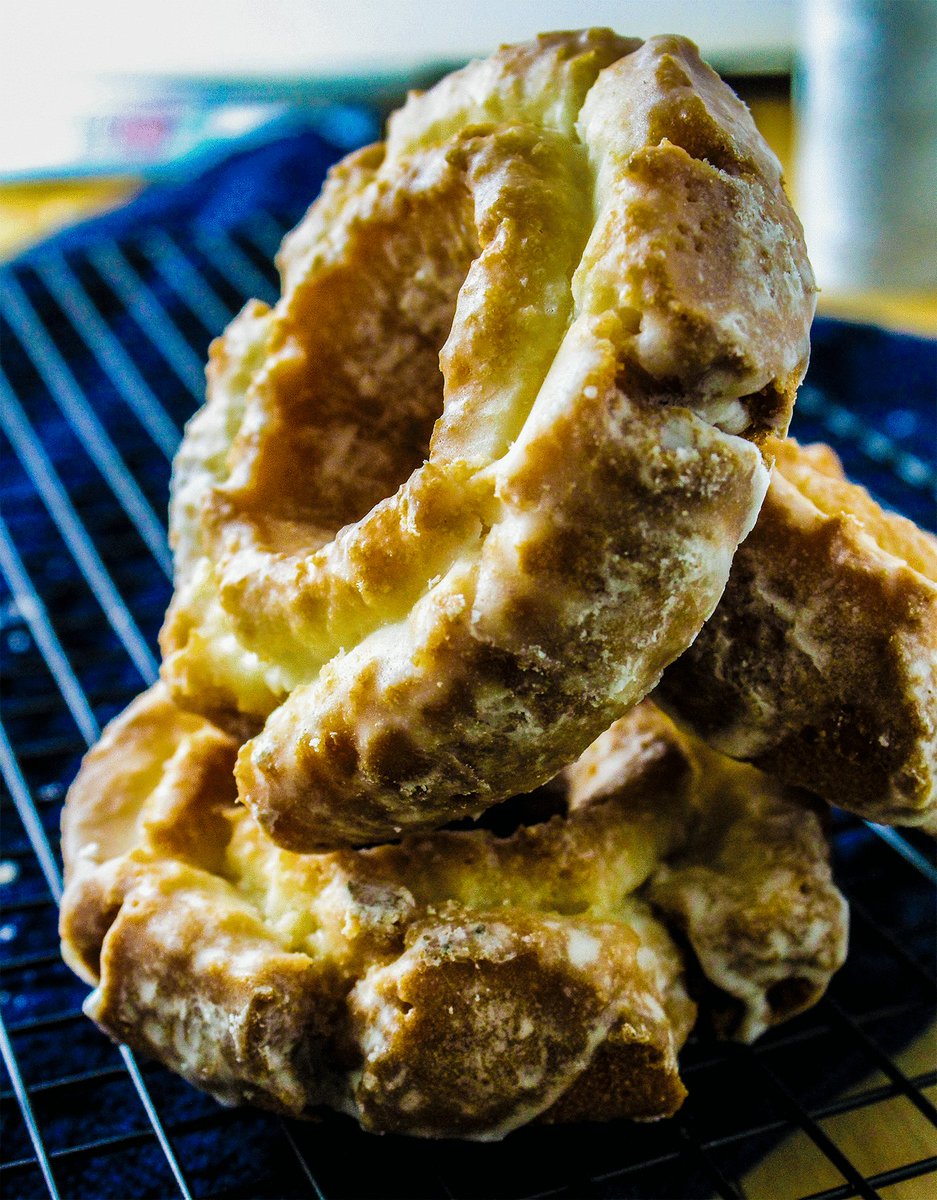 *NEW RECIPE* Glazed Sour Cream Donuts #Donuts #DrinksAndNoms
Link: bit.ly/2ipTc02
#Foodblogger #RecipeShare #RecipeOfTheDay #foodie