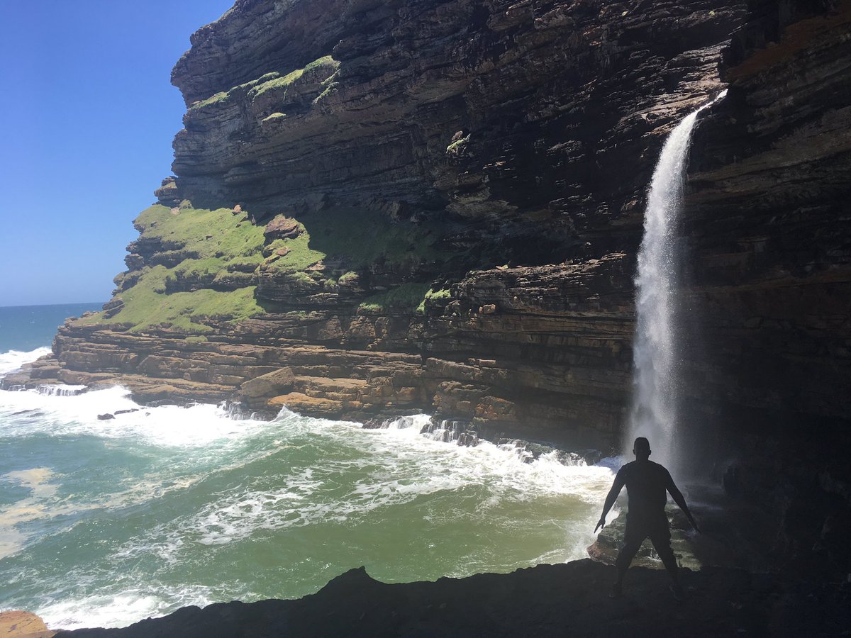 _breard's tweet photo. #WaterfallBluff #MpondolandHike #Majestic https://t.co/esQ4DYCjPi