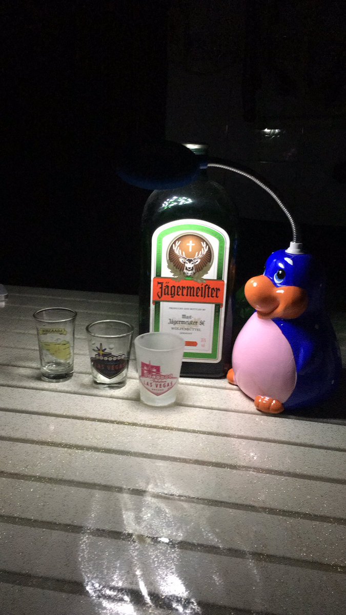 pinarnsl's tweet photo. Madem doğalgazla ısınamıyoruz. #jagerrocks https://t.co/PuF4GPCPSn