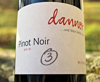 Wir finden, das ist einer der besten Pino's aus Deutschland
2010er Pinot Noir T"yp 3" - Weingut Danner - Baden
facebook.com/weinfreunde.be…