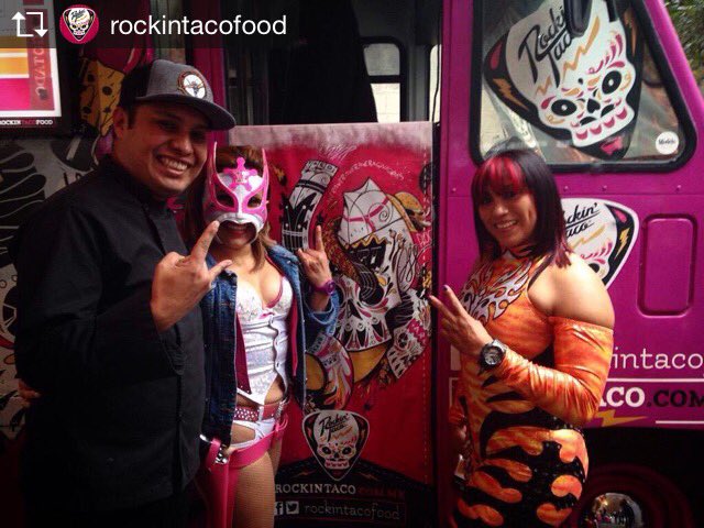 rockintacofood's tweet photo. A Rockear en el Último Viernes del 2016! #rockintaco #rockintacofood #Foodtruck https://t.co/PqNZpS93Kt