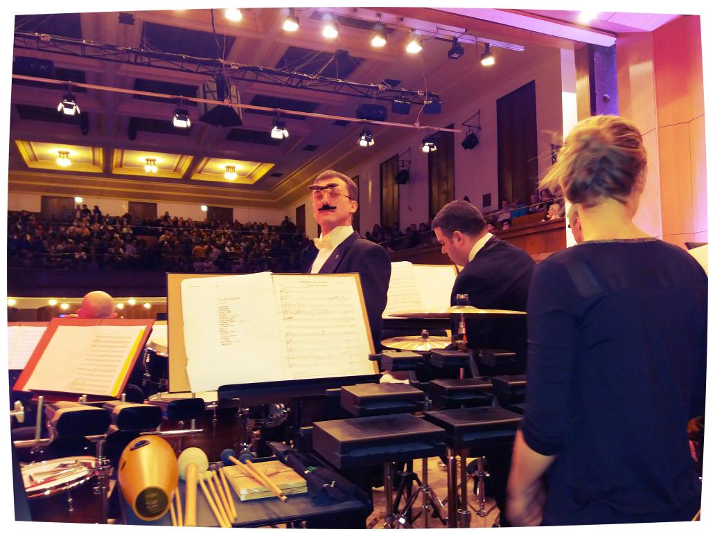BGFilharmonija's tweet photo. Sve je spremno, druga novogodišnja žurka može da počne! #novegodine #stagefever https://t.co/IUx2hkxzgd