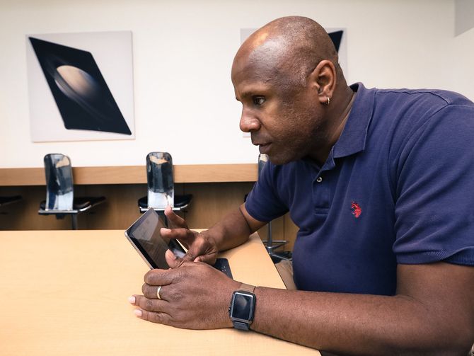 dequesystems's tweet image. @Apple is using #VoiceOver to help the blind create software hubs.ly/H05CBM90 #A11yWin