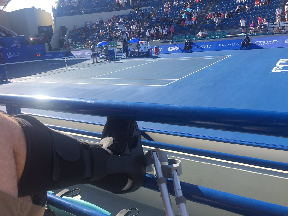 SimonHunt000's tweet photo. @OxfordTennis This is how to get your tennis fix whilst injured. Murray, Nadal, Raonic, Goffin, Tsonga &amp; Berdych in Abu Dhabi #MWTC https://t.co/FYTdDgxAR6