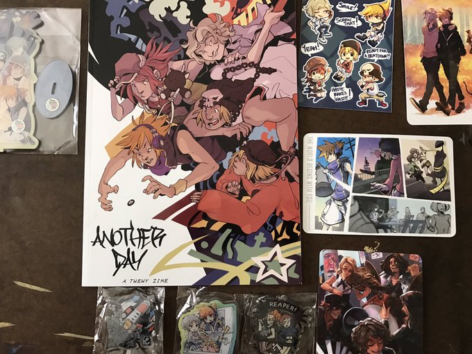 Look what came in the mail!!! Thank you @daikonhime for organizing such a fantastic zine!! So much awesome art!! ✨✨✨ 
