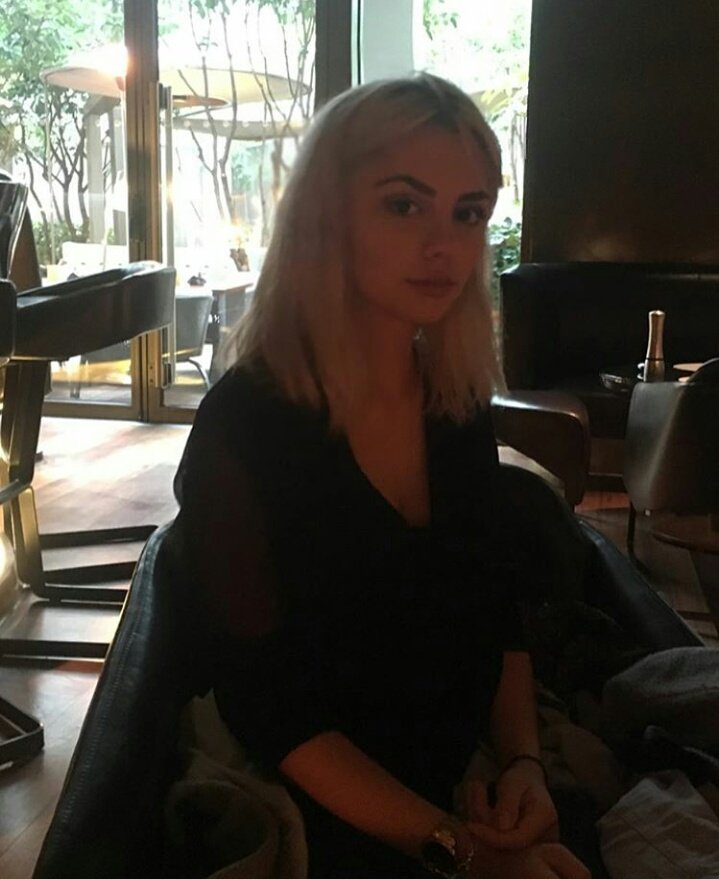 RPGPUV's tweet photo. -Inconnue.
-Sasha. 
-17 ans.
-Joueuse, manipulatrice.
-Bisexuelle.
@rpgwsasha https://t.co/Dpjp4JSGn1