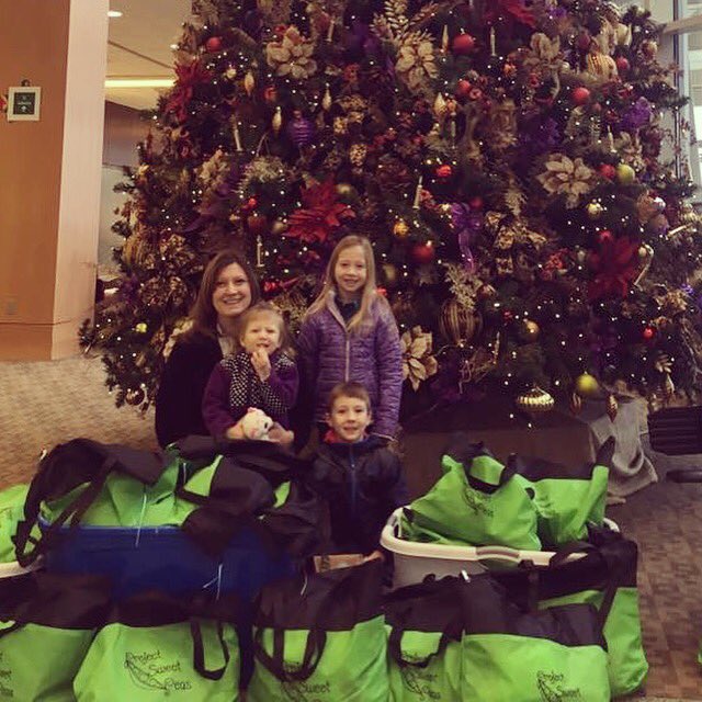 ProjectSweetPea's tweet photo. Our Greater Toledo division makes a special delivery of care packages to Toledo Children's Hospital. #projectsweetpeas @ProMedicaHealth https://t.co/D5IeTPSKi9