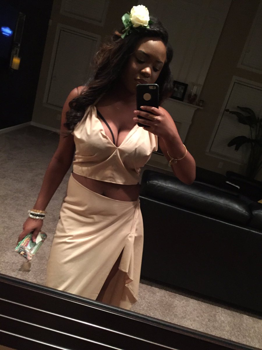 heyyWill's tweet photo. They got a challenge for me yassss. #skinnyashellchallenge π€ https://t.co/PFq4gYhig8