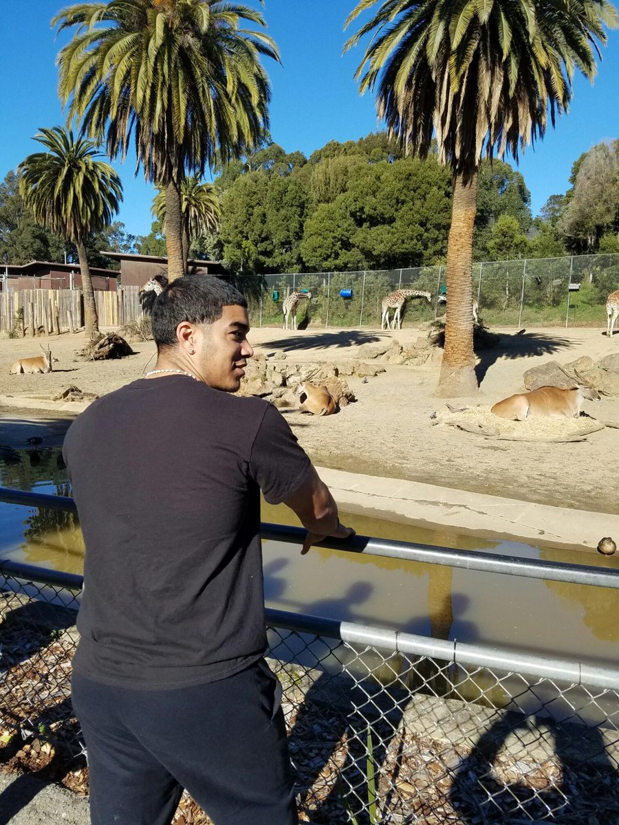 TheResetFndn's tweet photo. Thank you @OaklandZoo for hosting our students! First time to the zoo for some :) https://t.co/BCqXmxgTm8