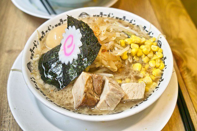 give69to1's tweet photo. 彡(^)(^)「昼はラーメン食うたろ���」 https://t.co/vseXXeuRjy https://t.co/GnXcmJO0vN