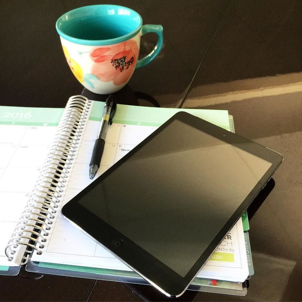 NNicelyPhotos's tweet photo. The start of a new year is always refreshing for me. A new, clean planner is my slate for … https://t.co/VJHyqGiDEJ https://t.co/3rIwdrtGic