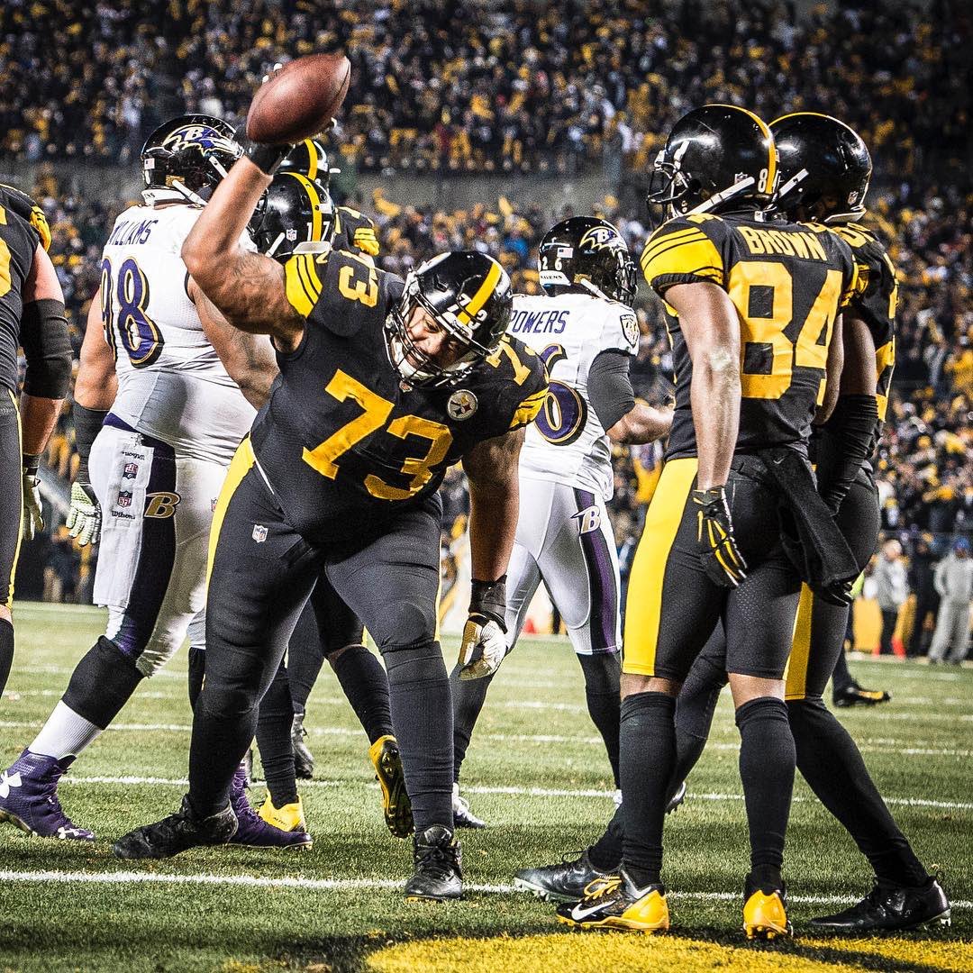 AB84's tweet photo. Dropping dimes like Magic to Kareem ! @RamonFoster 
#Showtime #boomin https://t.co/IReQdjlziZ
