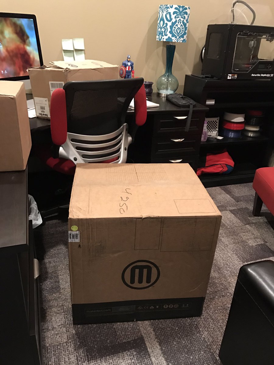MonstrousMediaG's tweet image. Hey @makerbot look what just arrived to join our collection! #3dprinting #makerbit #thingverse yay!