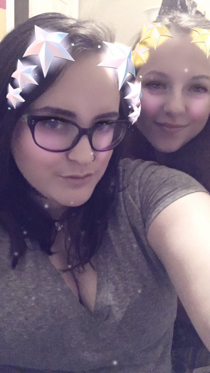 IAmSummerPaige's tweet photo. my little german is on her way home but i'm so thankful i got to see her i love and already miss her so much thanks for a great time 💕 https://t.co/Nr7oBn5Sew