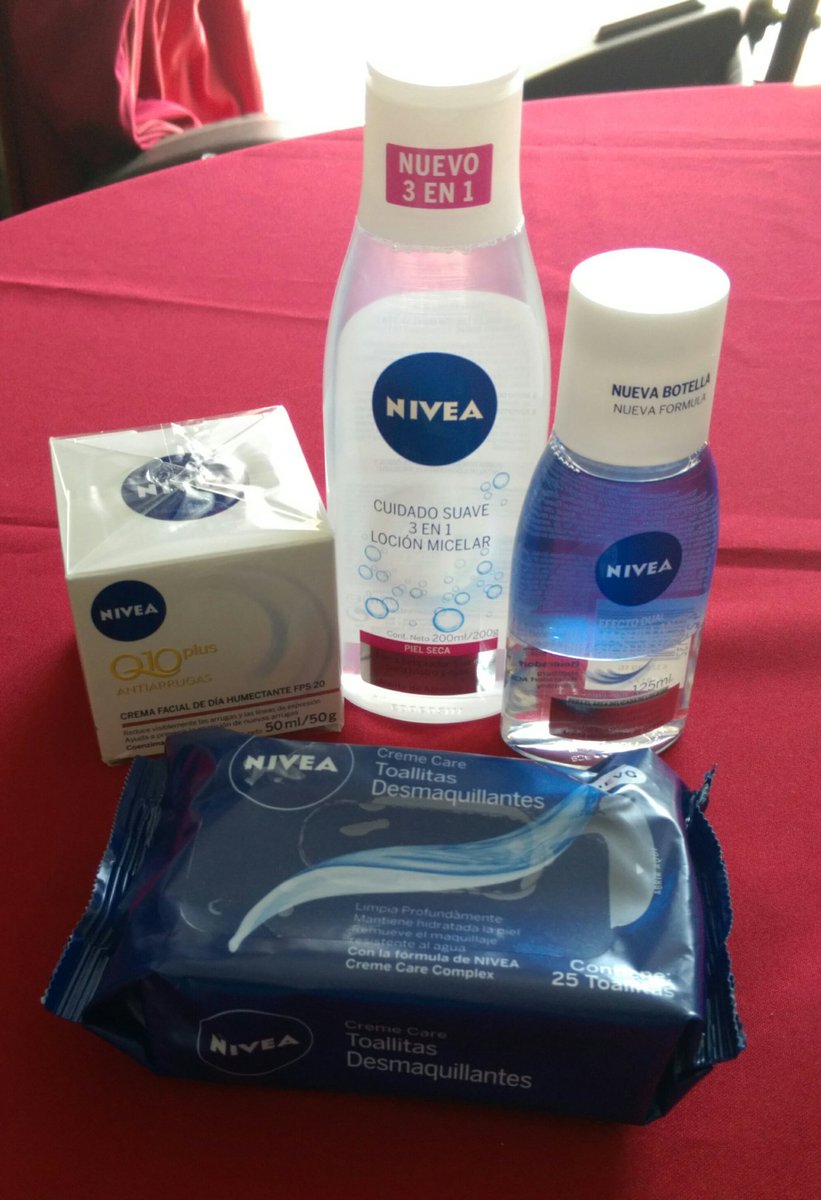NicoletBel's tweet photo. Más que feliz con mis nuevos productos nivea #limpieza3en1 son buenisimos!! 100% recomendables! <3 https://t.co/SbfrEWzCw6