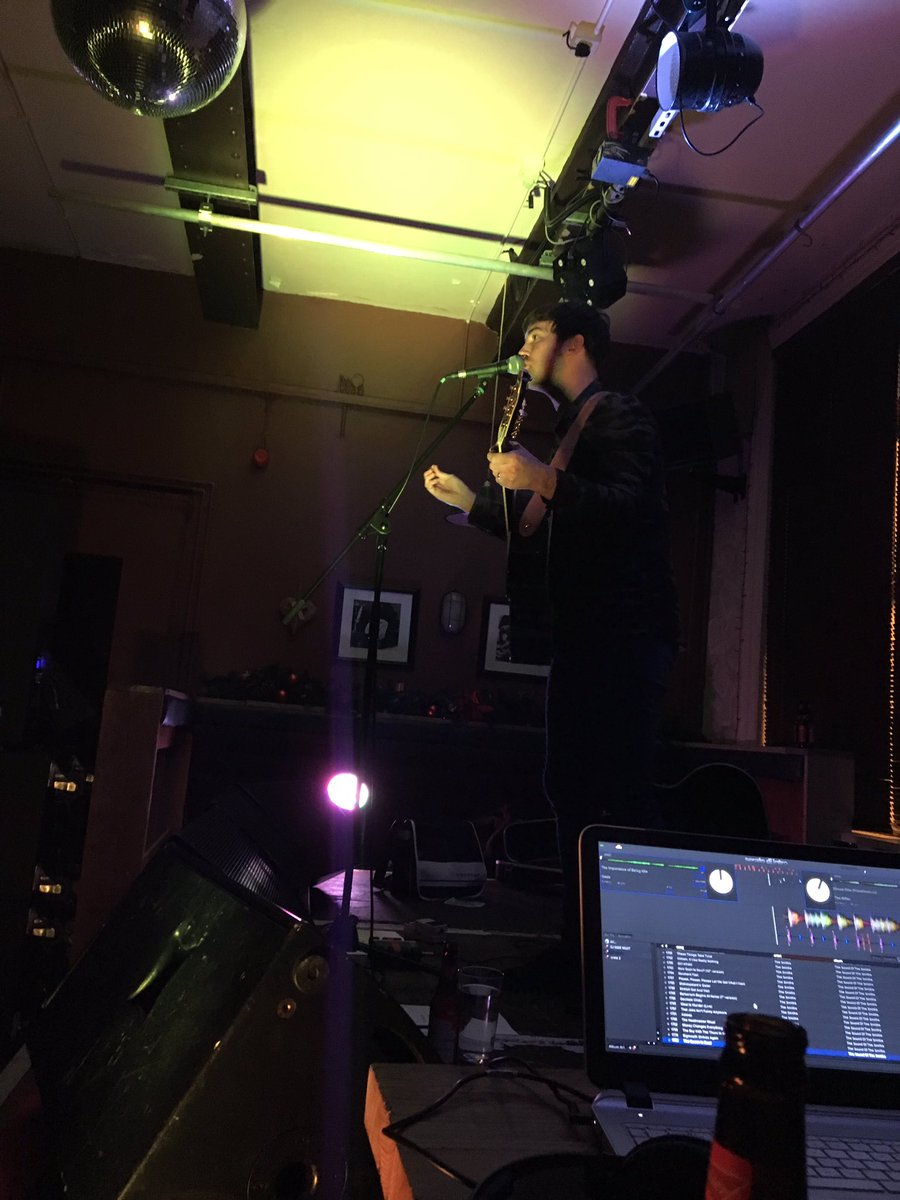 @StuWhiston1 live at <a href="/exchangestoke/">THE EXCHANGE STOKE</a> supporting <a href="/shedseven/">Shed Seven</a>