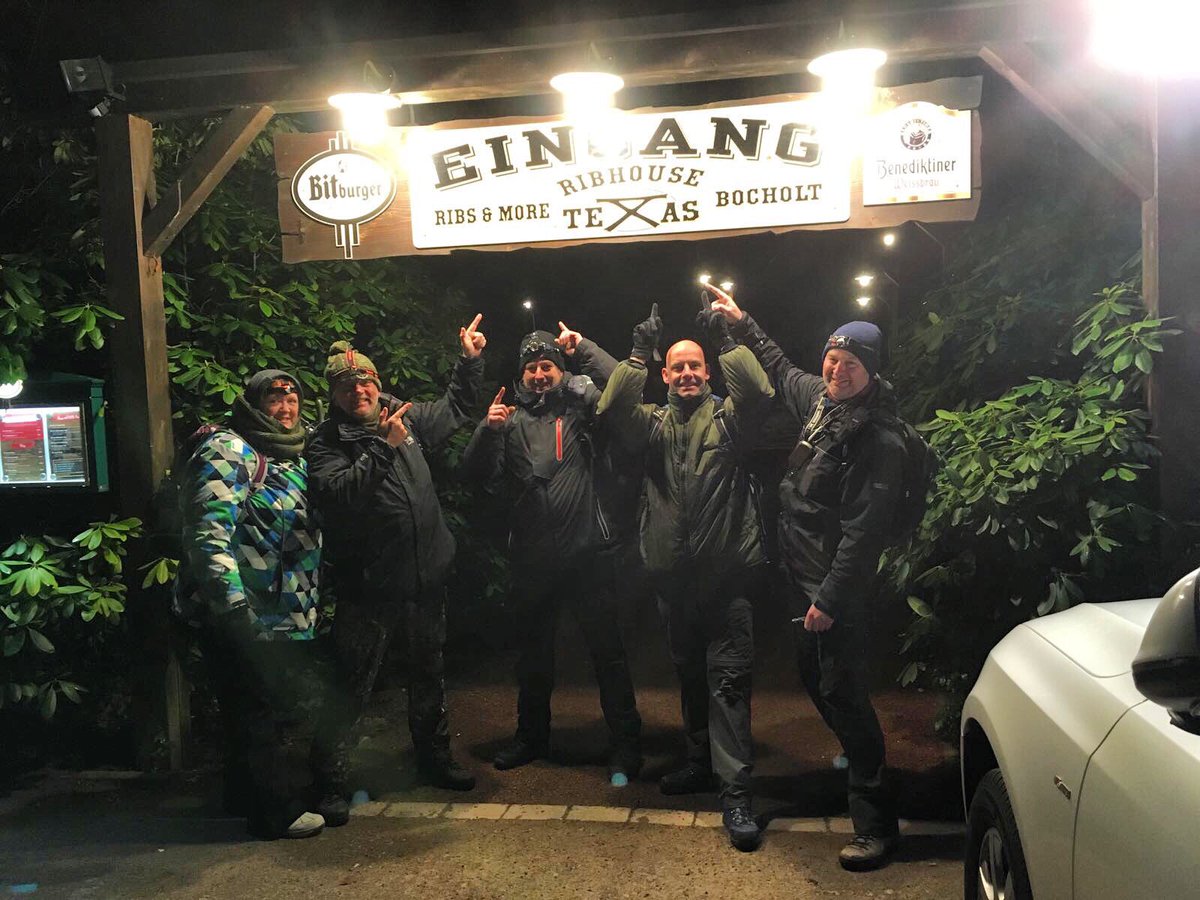 Geofriendsnl's tweet photo. Some geofriends are ready to do a #geocaching #nightcache tonight in Germany https://t.co/nbLJQcyuRA