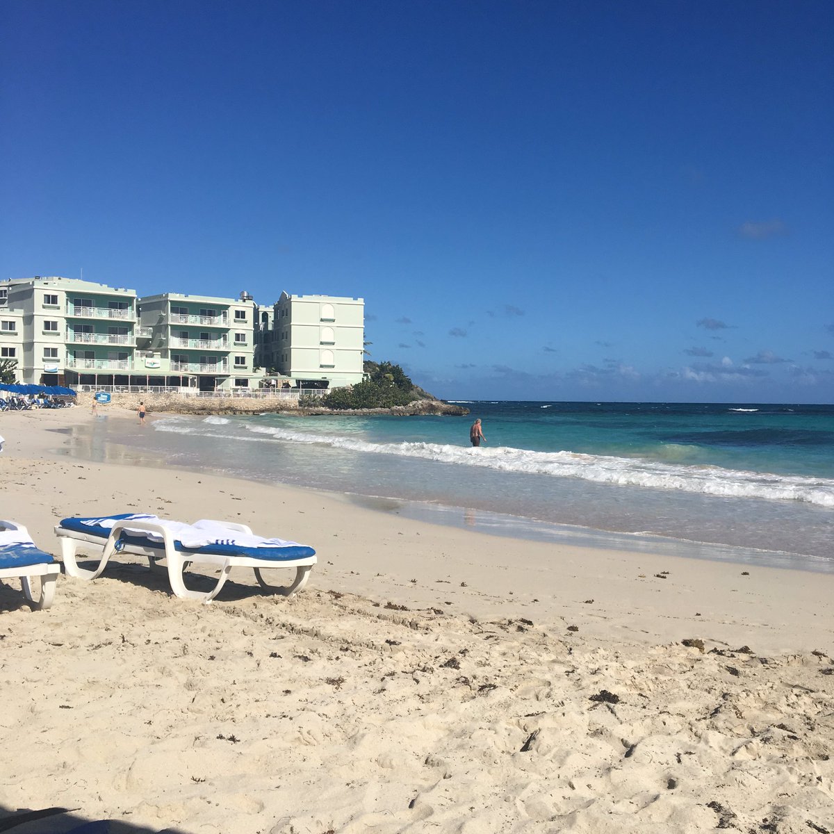 1Luv50's tweet photo. #St. Maarten https://t.co/fktj13HR7c