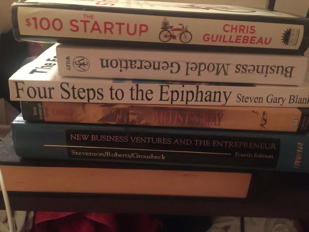 cs183x's tweet photo. 2nd textbook from the bottom = #stramgt353, grousbeck; @LarryChiang https://t.co/zmRC2kCG3A