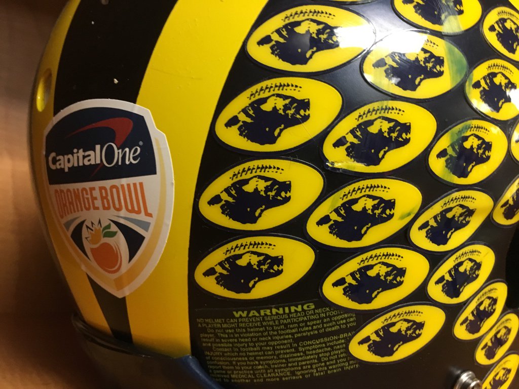 UMichFootball's tweet photo. .@HailEquipment will have us looking GOOD! 🔥🔥🔥

#GoBlue https://t.co/zC0N47Yfn9