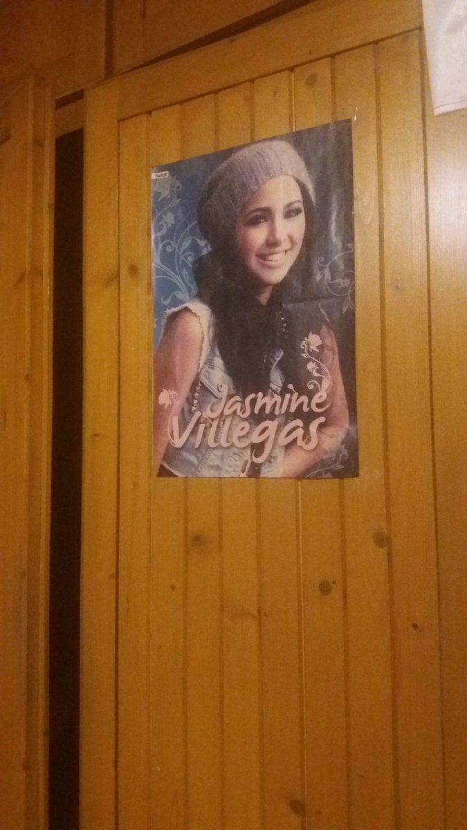 VillegasCrew's tweet photo. @JASMINEVILLEGAS look what i still have in my room π’ u have no idea how much i love u and how long... #jasminator β€ https://t.co/PjWanRPiCX