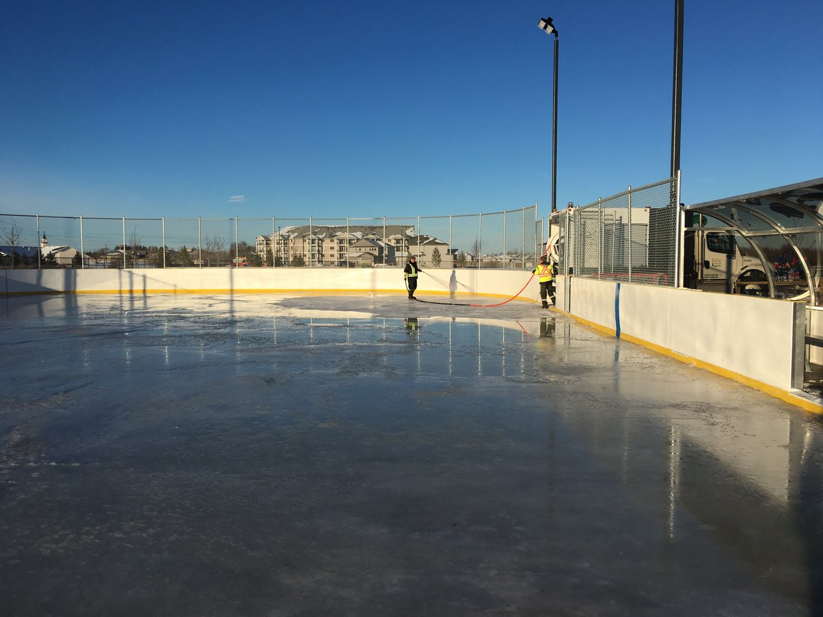 wchoy74's tweet photo. Be the first to skate at #westerra #outdoor #rink it’s open tonight, little rough but ready for inaugural use https://t.co/SDXBNQOrkQ