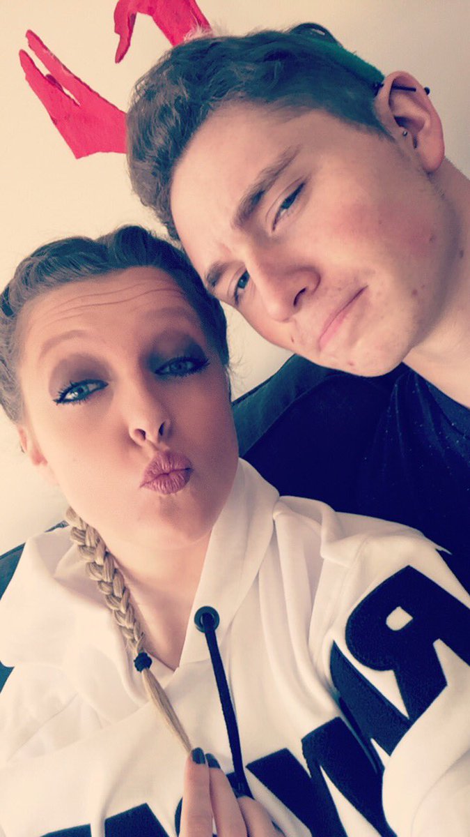 TaylaCockerill's tweet photo. ❤️ u @CamSmith97  xoxox https://t.co/qbkjKdFmUN