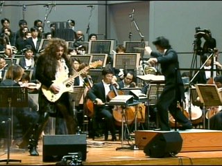 MusiciansBuy's tweet photo. #TGIF and wish all  happy new year. @OfficialYJM @History_Pics @metalheadssl @fender @GuitarTricks @pedalnerds @GuitarWorldNews #love #music https://t.co/4HDDbPMHQs