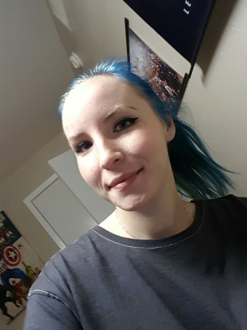 Going live #LeagueOfLegends #TeamEmmmmsie https://t.co/VSYCjecSU6<a href="/tag/leagueoflegends"class="tags">#LeagueOfLegends</a><a href="/tag/teamemmmmsie"class="tags">#TeamEmmmmsie</a>