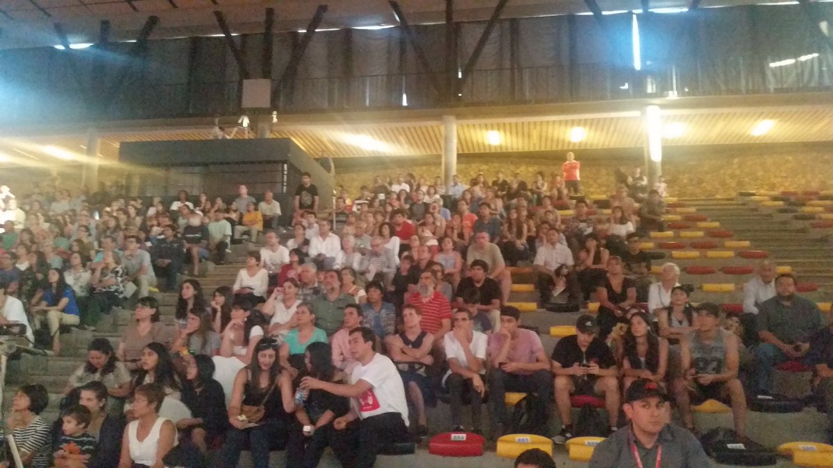 penalolen's tweet image. Ya comenzó Concierto de fin de Año Orquesta Juvenil de @penalolen y Washington DC Siguelo en goo.gl/Vu2ujI  @CarolinaLeitao