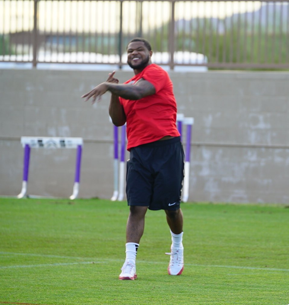 CoachUrbanMeyer's tweet image. Best Fridays in Football from Phoenix!!! ONE DAY to get 9 STRONG!