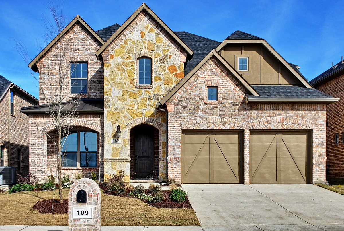 RedPhoneRE's tweet image. I have a new #listing in #McKinney #TX  tour.circlepix.com/home/53YSQA