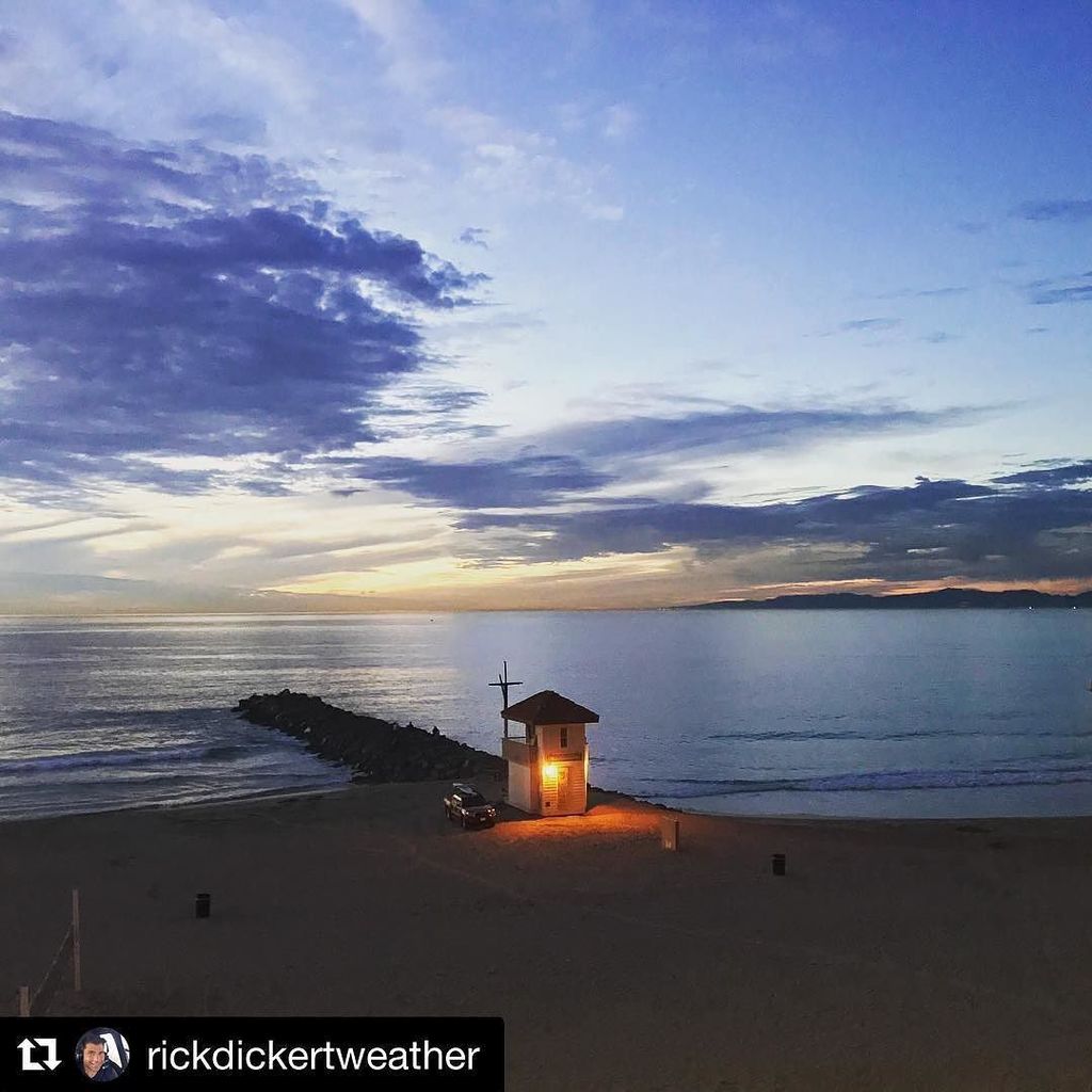 MyRedondo's tweet photo. #Repost @rickdickertweather: 
5:10pm PST Thursday 
Redondo Beach, CA
#Home
#edgeofacontine… https://t.co/pt6ndW6SqM https://t.co/zCyzmJiOI1