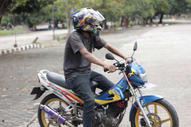 Bentar lagi 2017 lohh...!!,masak iya masih sendiri😭😭😭😂😢