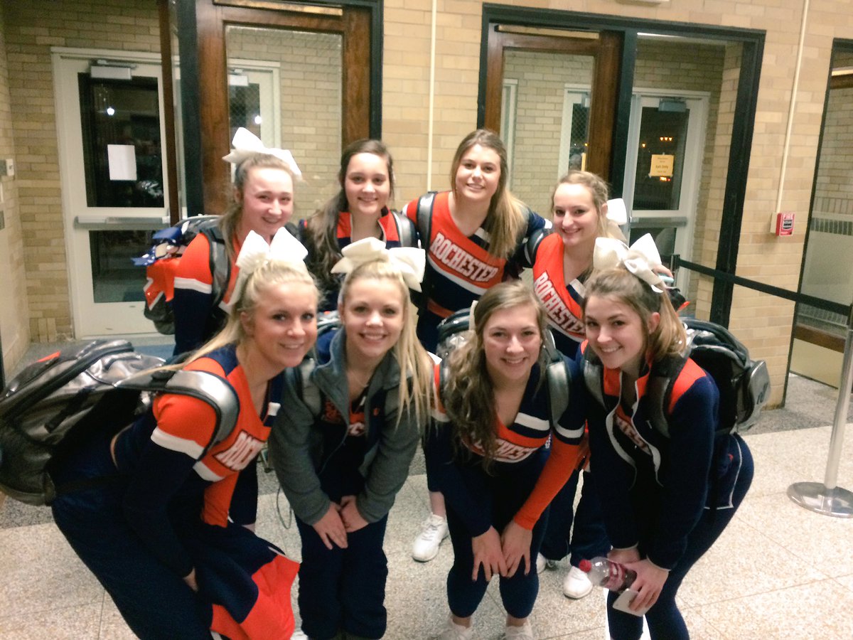 RHScheercoach's tweet photo. Just wrapped up the Taylorville holiday tourney! GO ROCKETS! https://t.co/drZTP7kSvP