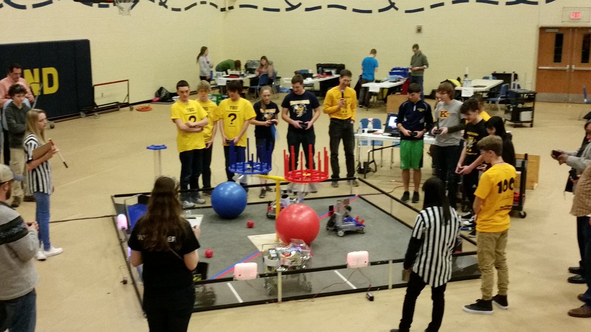 FTC scrimmage <a href="/FTCHornets8120/">Electric Hornets</a> <a href="/FTC6335/">Kirtland FTC 6335</a> #hornetpride #workinprogress