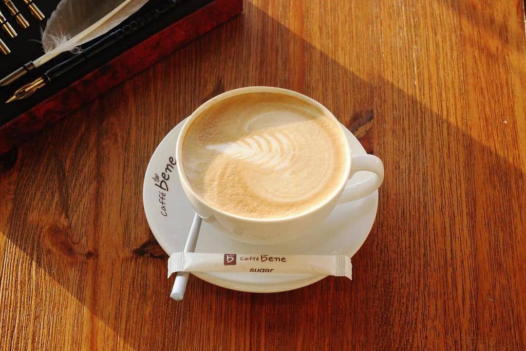 CaffeBeneMN's tweet photo. Аяган дахь аз жаргал 😊
#plnlune #caffebene #bene #barista #coffee #latte #latteart #coffeeandbook #instcoffee #happ… https://t.co/84kSTdZXVA