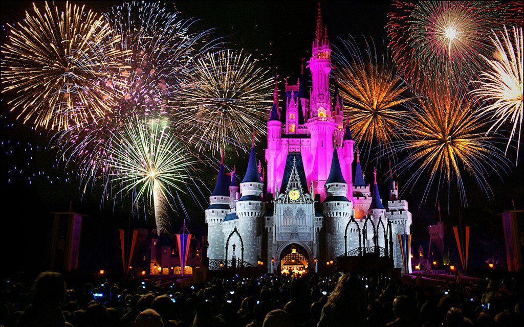 TravelLeisure's tweet image. The best (and worst) times to visit @WaltDisneyWorld in 2017 tandl.me/2i5dCHz