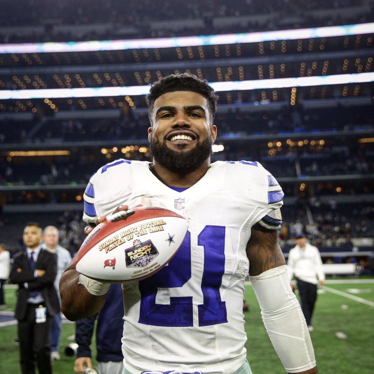 SNFonNBC's tweet image. When you're an #SNF Player of the Game #TBvsDAL
