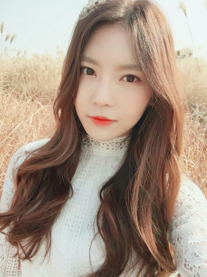 gu9udans's tweet photo. [PIC] #NAYOUNG'S #Winter_Wonderland fancafe selca update  #구구단 #gugudan  #나영 https://t.co/rcdjvHy6XL