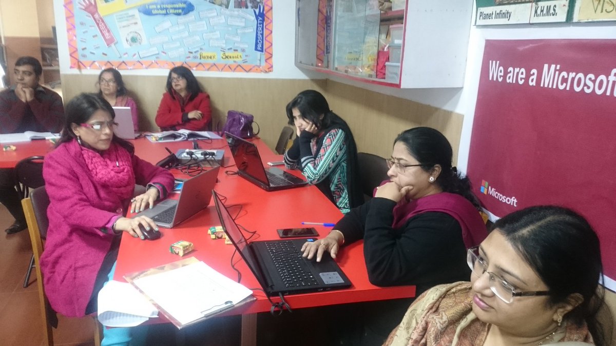 rashkath's tweet photo. Microsoft Imagine Academy train the trainer #khmsmicrosoft #msftschool @Microsoft_EDU https://t.co/8R3FrDQQd0