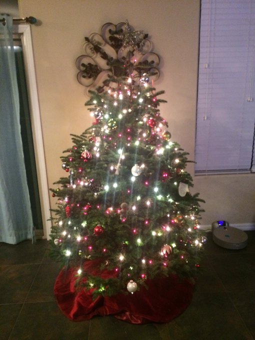 Loving my 🎄 https://t.co/BH1TYdGGow<a href="/tag/hotstuff"class="tags"><span>#hotstuff</span></a>