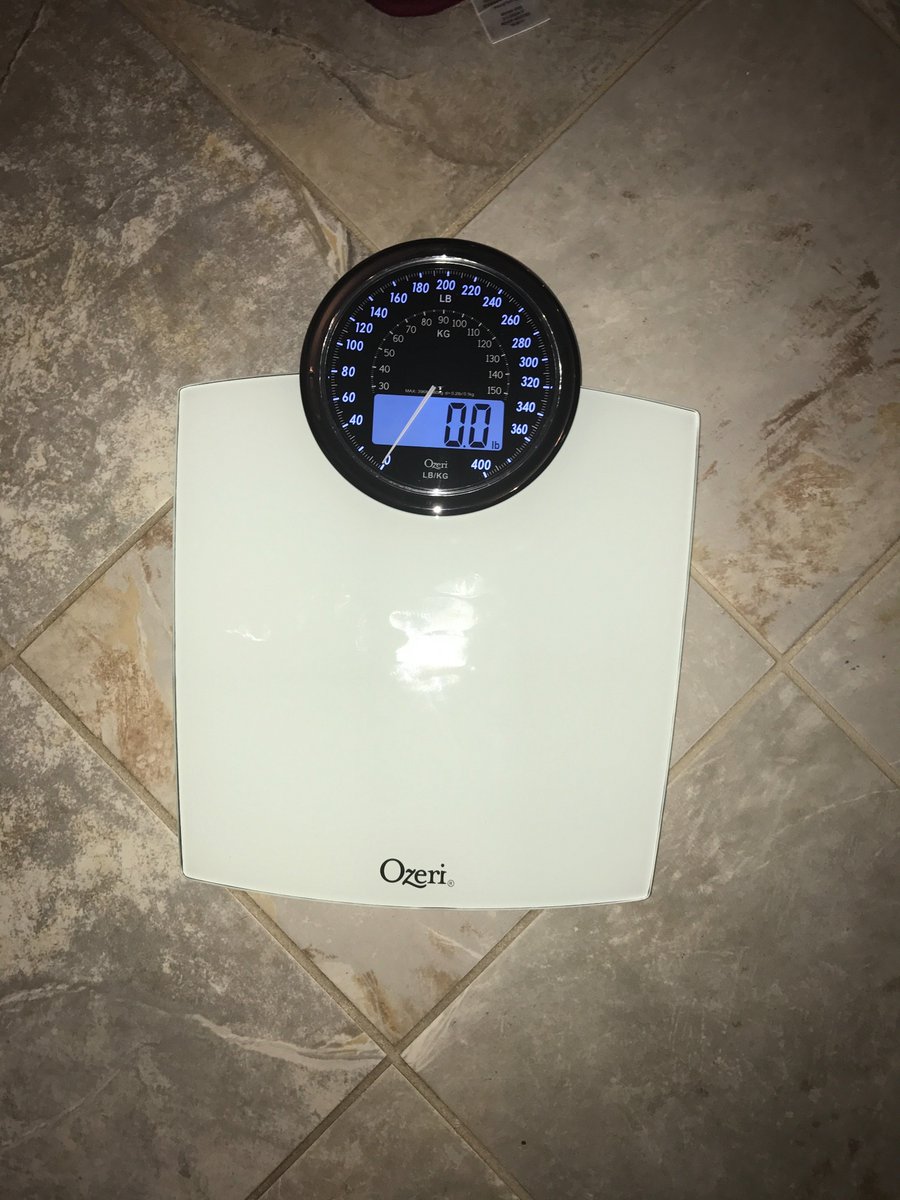 charl_donovan's tweet photo. This accurate scale by Ozeri looks retro with a traditional dial, but it also has a LCD display.#ad,#sp,#ozeri 
https://t.co/LUzhKGJMv7 https://t.co/0EfWs9KqNe