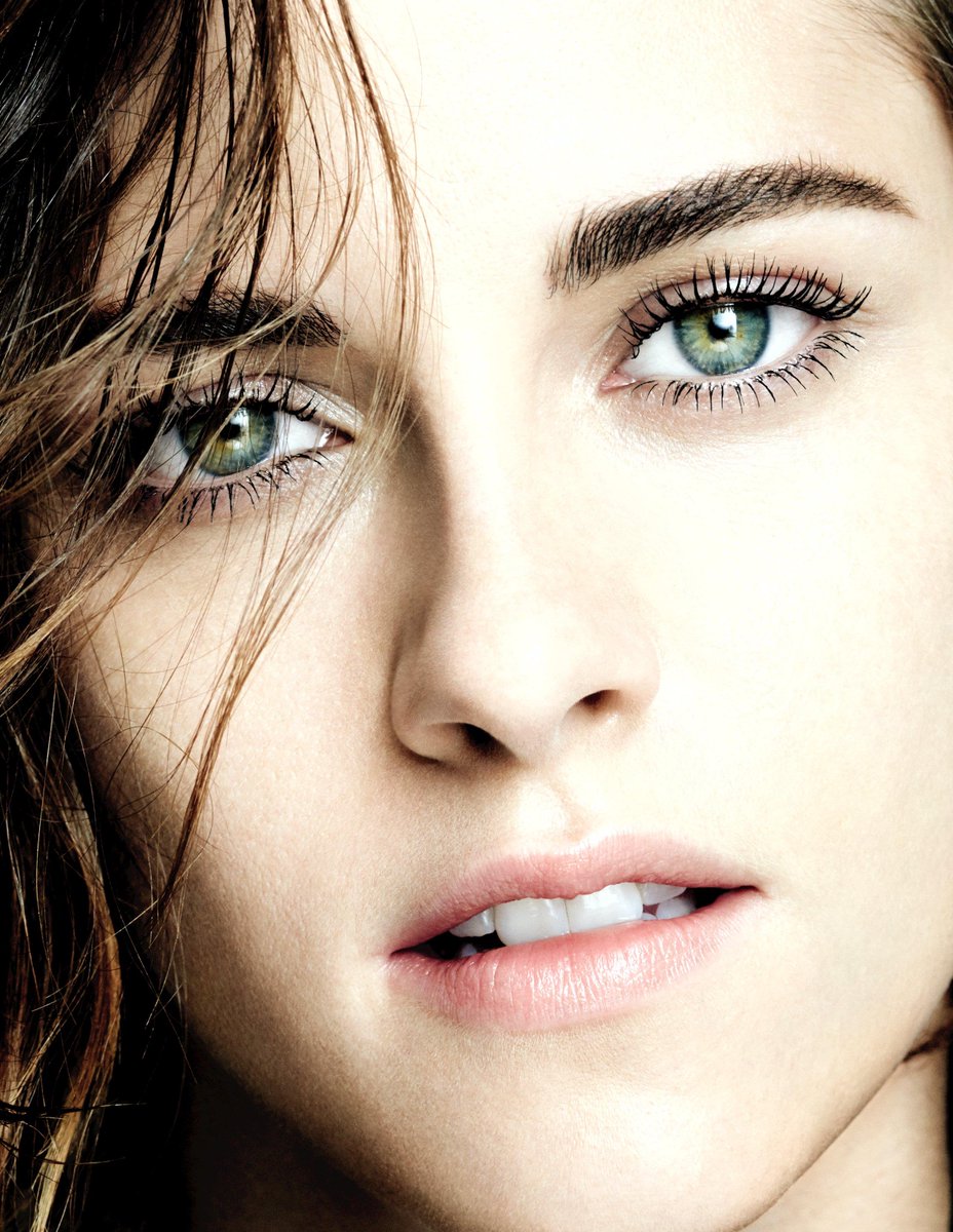 AdoringKS's tweet photo. ADDED 4UHQ Pictures of Kristen for #Chanel #EyeCanBe campaign thanks to @KStewartBR https://t.co/7PuYbp7lpG https://t.co/9fXiXOcGsX