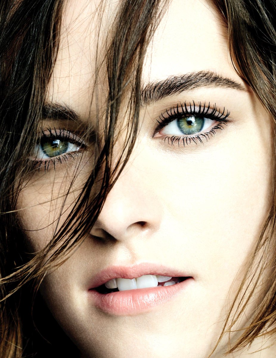 AdoringKS's tweet photo. ADDED 4UHQ Pictures of Kristen for #Chanel #EyeCanBe campaign thanks to @KStewartBR https://t.co/7PuYbp7lpG https://t.co/9fXiXOcGsX