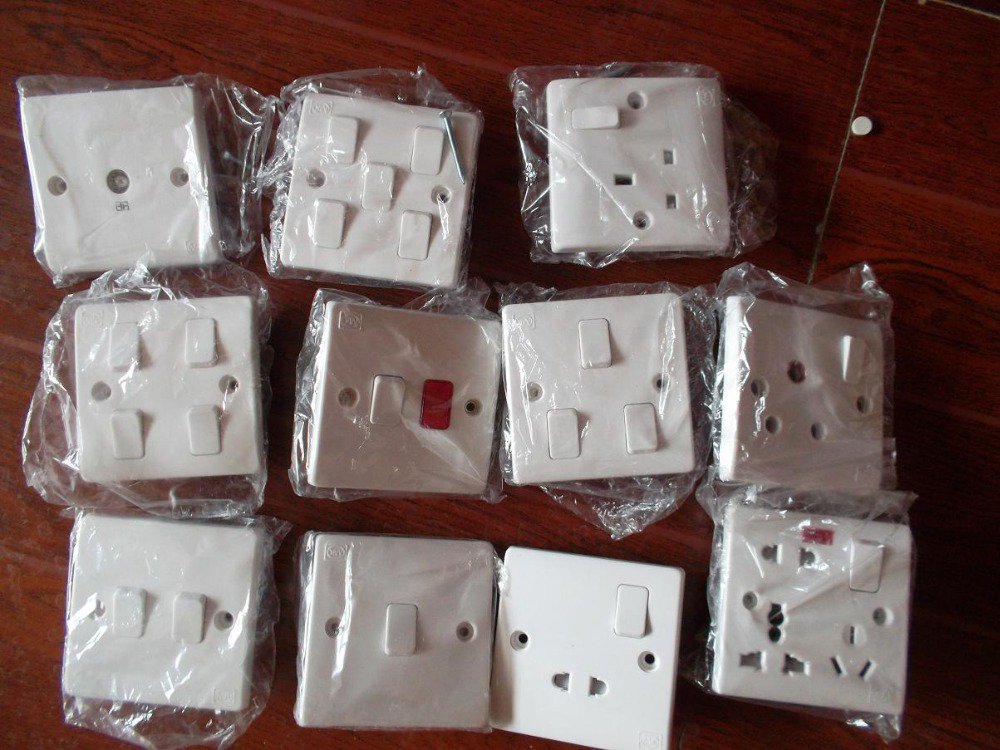 stanleyhuang8's tweet image. Ezitown high quality LOGIC white color switch socket for bangladesh market 
#switchsocket
#whitecolorswitch
#logicswitch