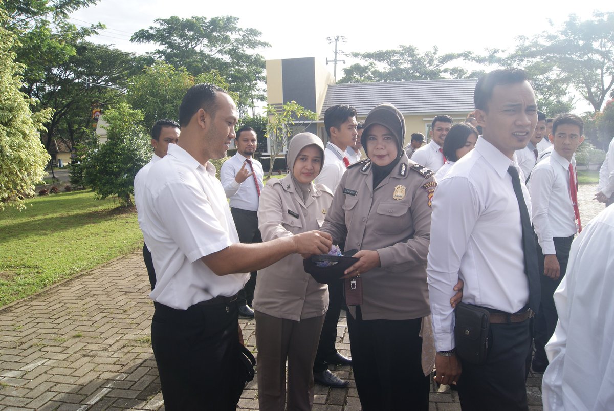 POLRES LEBAK tweet media