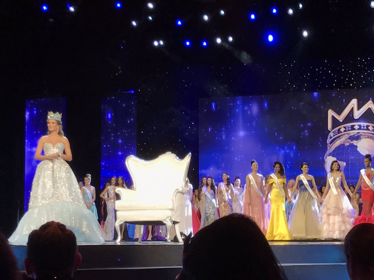 merrychristmas's tweet photo. @catrionaelisa Watched you live! I could tell you really put your heart into it. You are an amazing and admirable woman. Thank you! ❤️🙏 https://t.co/xWJsF5SrCr