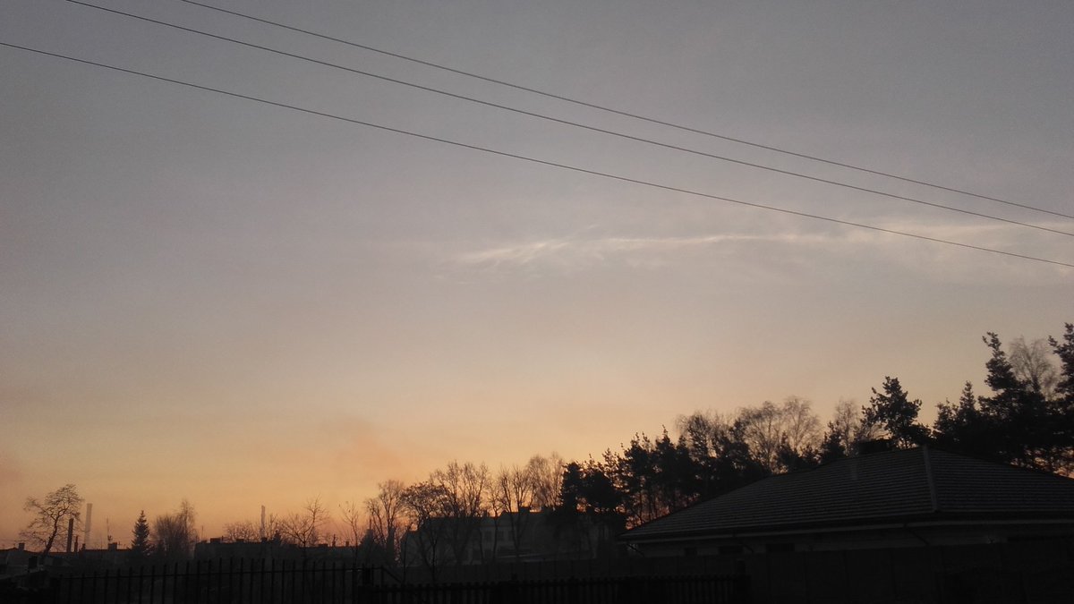 fuckfilling's tweet photo. Morning and Evening is such as beautiful... https://t.co/mGwnZRbfY0